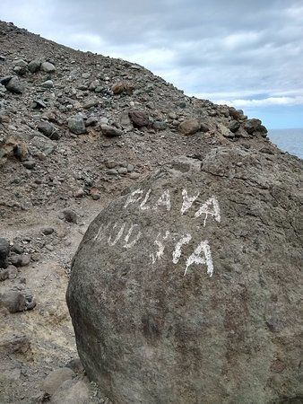 Playa Nudista Montana Arena