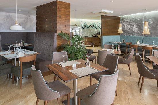 Quo Bar & Restaurant