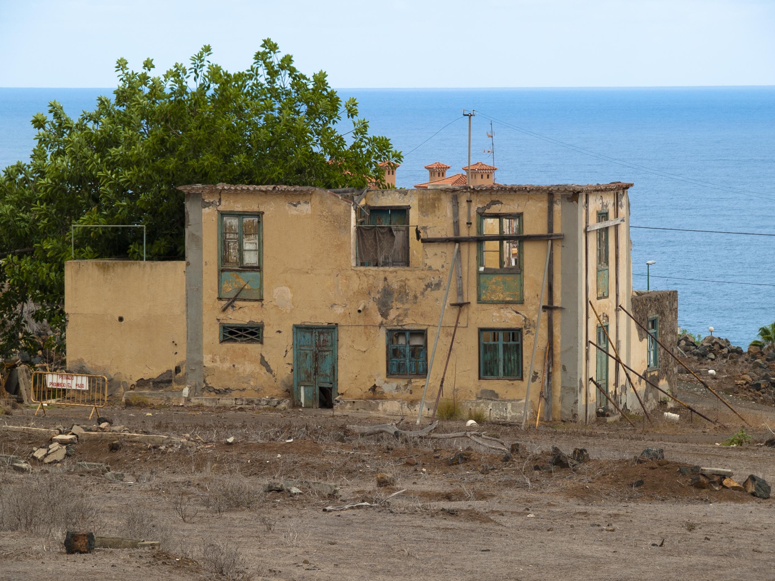 Casa Amarilla