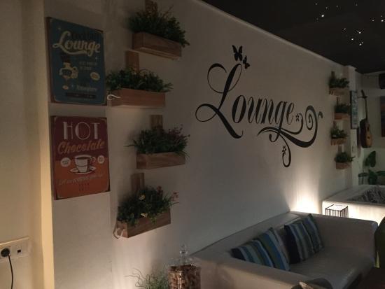 Lounge Bar