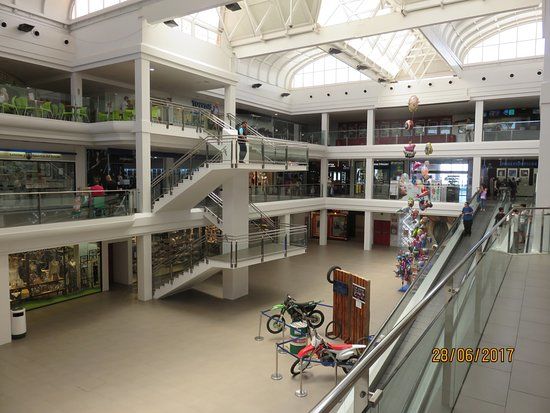 el Centro Comercial Deiland